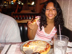 Mianna and her pizza