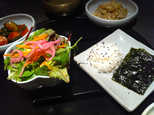 Salad & rice/seaweed