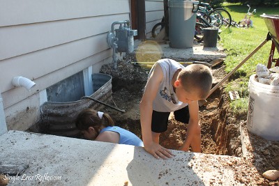 Kids Digging