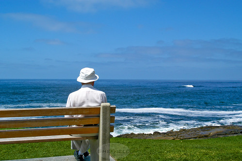 Old man by the sea, elbyincali, CC