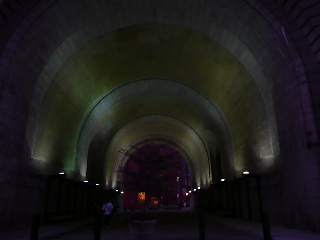pretty tunnel in dumbo.