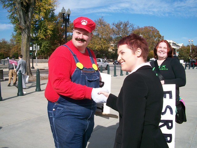 Mario thanks Usiel for her hard work defending video games.