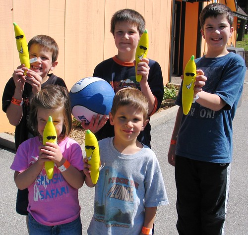 Stacie's kids go bananas!