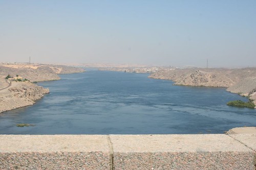 aswan high dam map. Aswan and Aswan High dam.