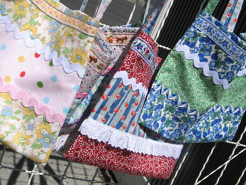 Little girl's tote bags