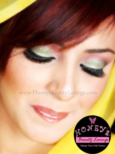 pakistani makeup video. Makeup Artist Hafsa