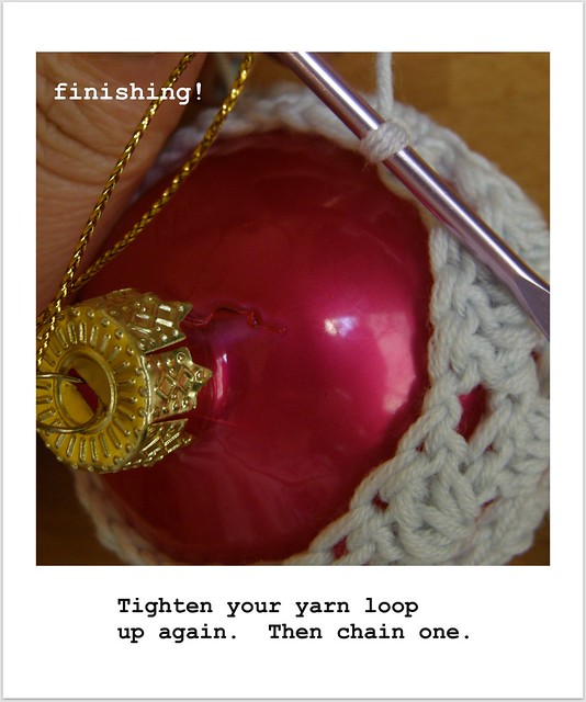 image 14 : Crocheted Baubles