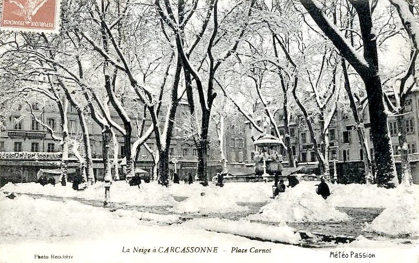 place Carnot sous la neige à Carcassonne en janvier 1914