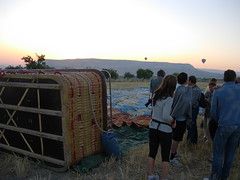 Kapadokya Balloons - Preparations for Balloon Launch by bigbluebottle