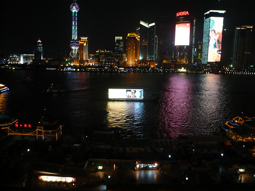 Shanghai Adver-barge