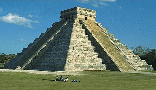pyramid_maya-elcastil-lg