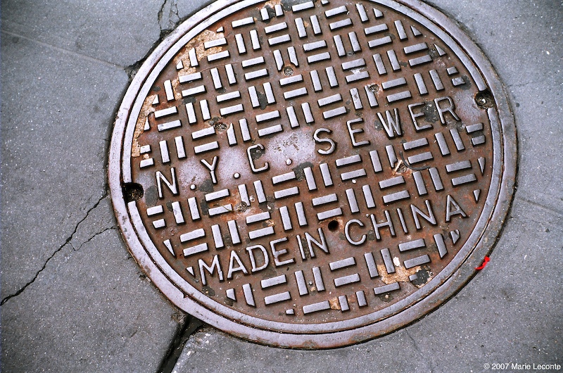 Travelling sewer cover