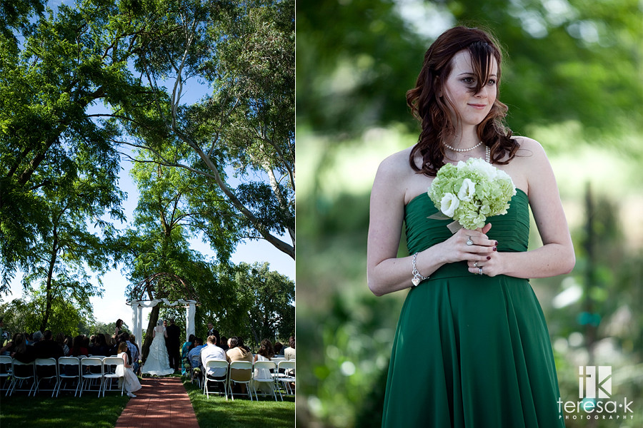 bridemaid in green dress at outdoor wedding ceremony, teresa k photography, Folsom wedding photographer