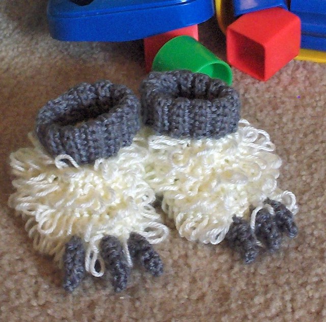 Abominable baby slippers free crochet pattern