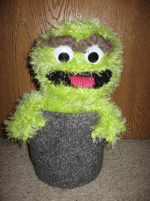 Oscar the grouch free knitting pattern trash muppet sesame street 