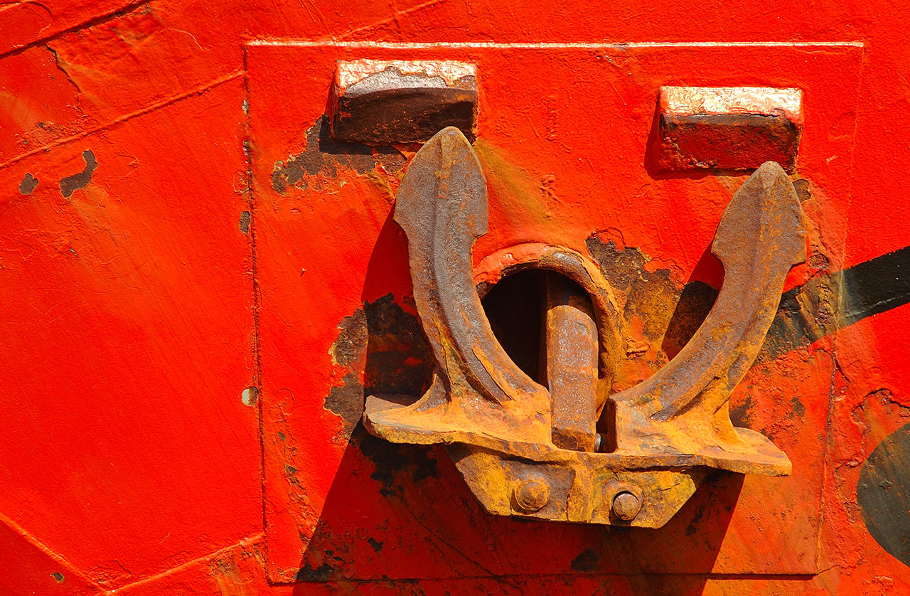 The Rusty Anchor of the Naumon