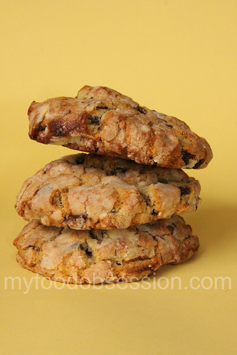 Levain Bakery Copycat Choc Chip Walnut Cookie