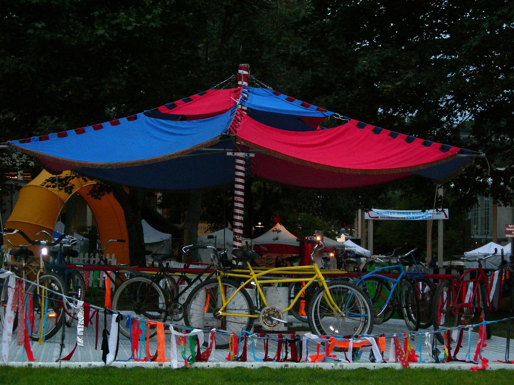 2007-08-31 Bumbershoot Carousel (2)