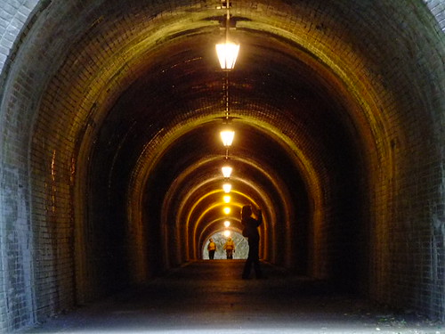 宇津の谷トンネル