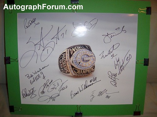 1996 Super Bowl Ring - autographforum.com by Autograph Forum. This is a 16x20 photo of the 1996 Green Bay Packers Super Bowl Ring.