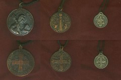 Benedict-medals (Small)