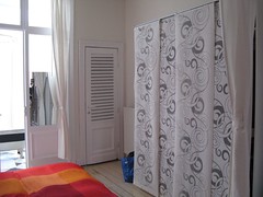 Bedroom and armoire / Armario y dosrmitorio