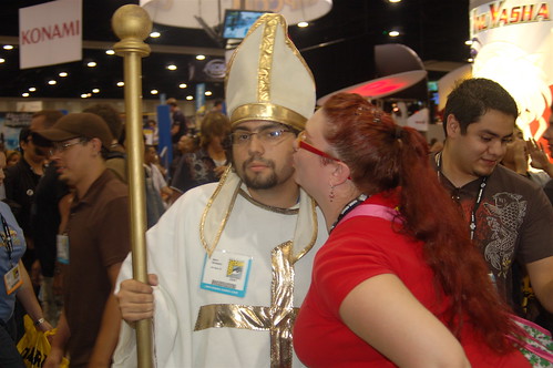 Comic Con 2007: Kissing the Pope