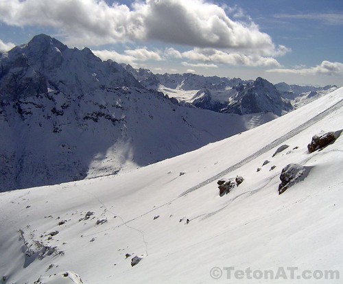 Cary skis below the Directissima Val de la Fontane