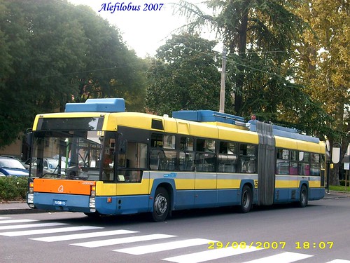 filobus in avaria