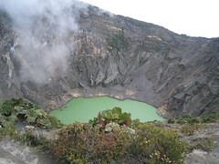 Vulcan Irazu, Crater