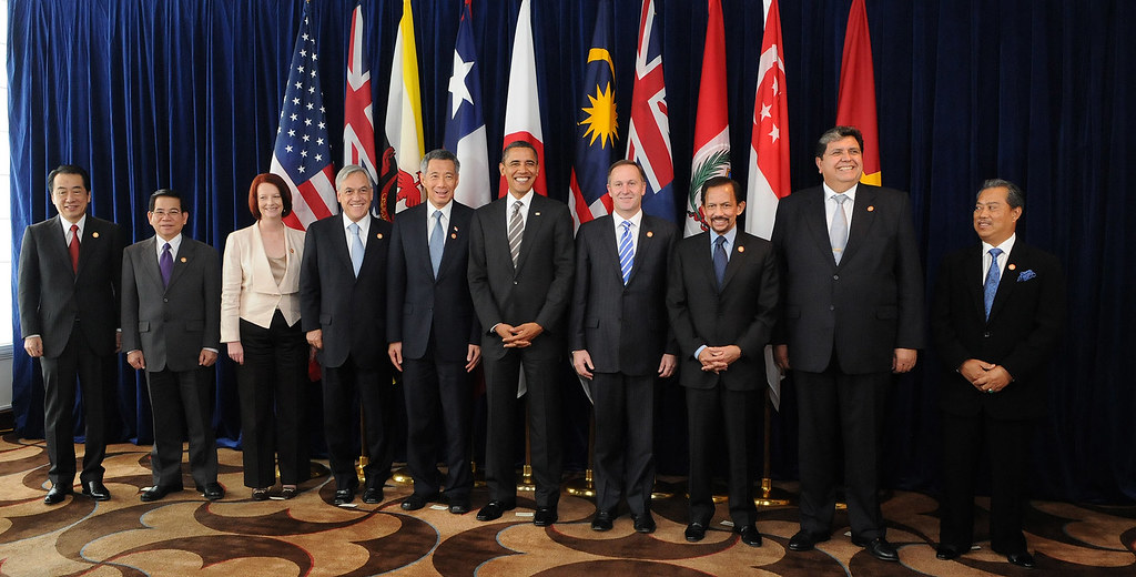 Leaders of TPP member states and prospective member states on the sidelines of the APEC summit in Yokohama, Japan, 11 November 2010. Photo credit: Gobierno de Chile