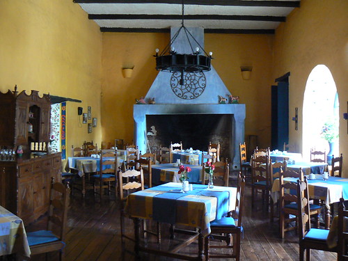 breakfast room at hacienda pinsaqui