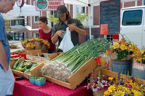  restaurants and caterers that sell locally grown food products.