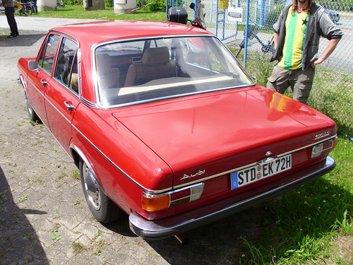 Audi 100 4d LS 196874 4