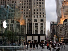 iPhone launched in Big Apple by SamudraScape