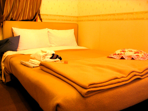 oak hotel double bedroom