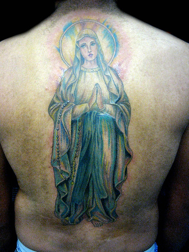Virgen tatuaje Pupa Tattoo Granada