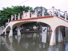 Wat Bumpennua Bridge