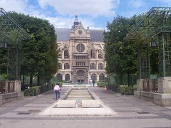 St Eustache Church and the Jardin des Halles.