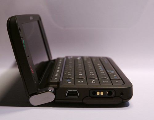 Nokia E90 lato