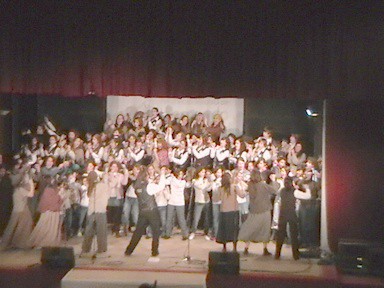 Coro Kennedy Infanto Juvenil junto al Coro de Niños y Jovenes de Hernando