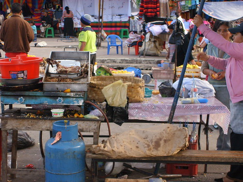 mercado artesanal - otavalo, ecuador