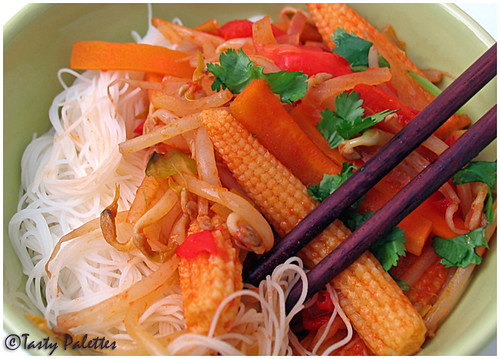 Rice Noodles with Vegetable Sauce