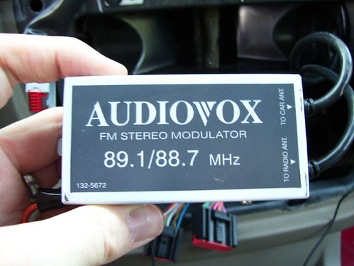 Aux In - Audiovox front