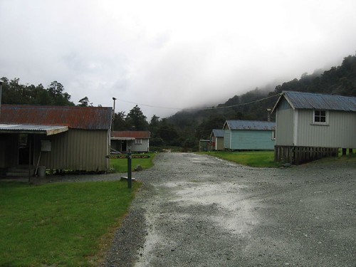 Hollyford Camp NZ 3