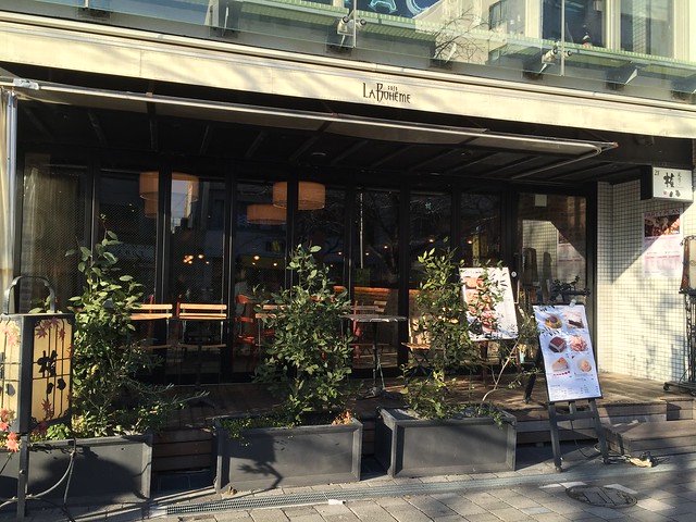 桜新町駅前のおしゃれなカフェ