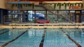 德国城市公共泳池禁止男性难民入内