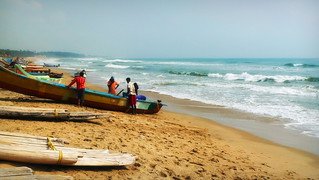 India - Tamil Nadu - Mamallapuram - Fishermen At Beach - 2