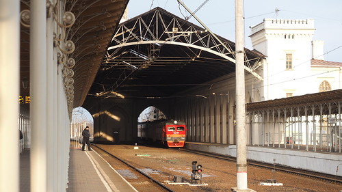 RZD ER2T-7164 Novyi Petergof railway station ©  trolleway