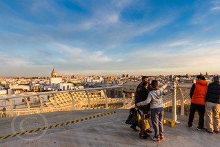 Seville Jan 2016 (5) 768  - Around and about the Metropol Parasol in Plaza de la Encarnacion at the other end of the day this time - waiting for the sunset